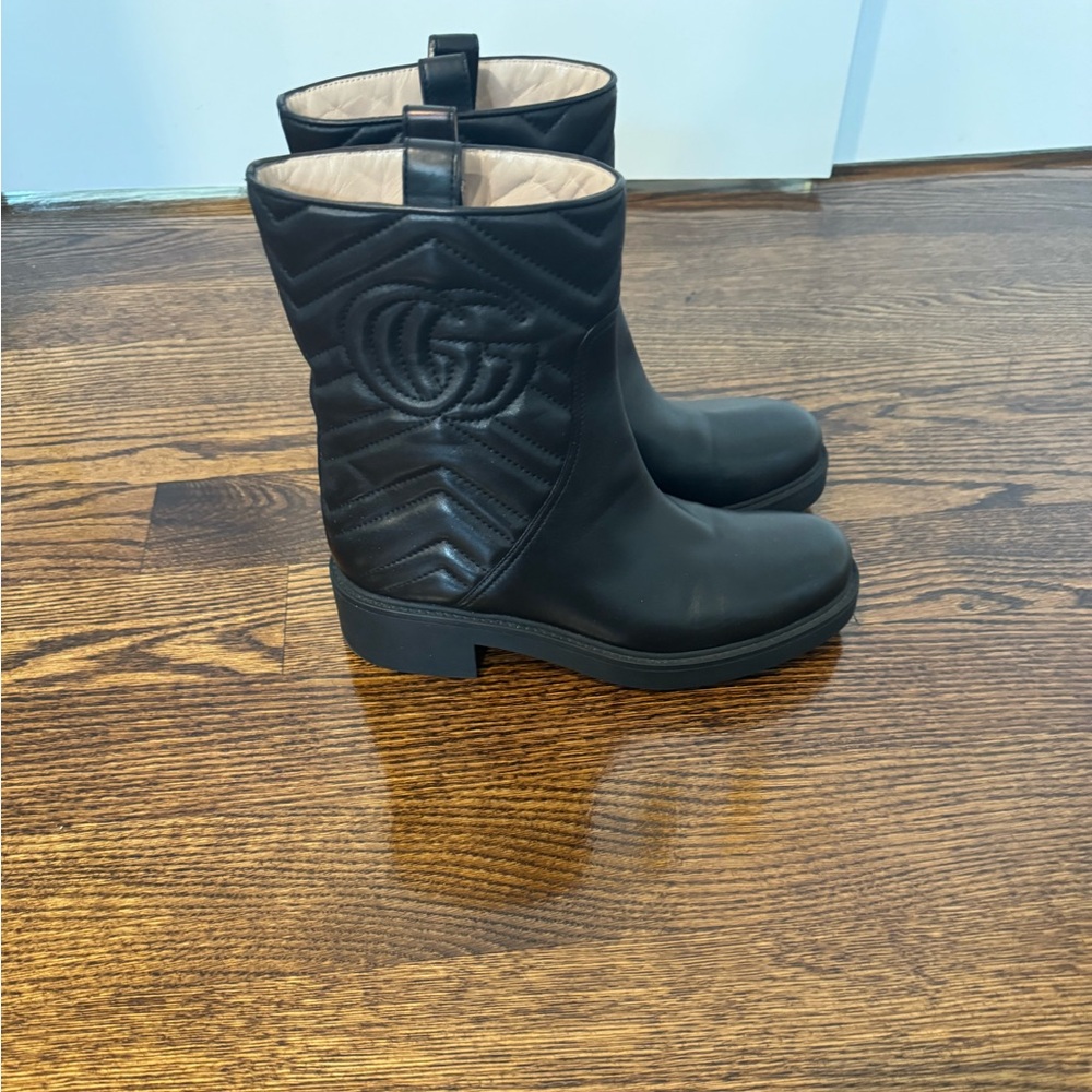 Authentic 🌸 Gucci Marmont Boots